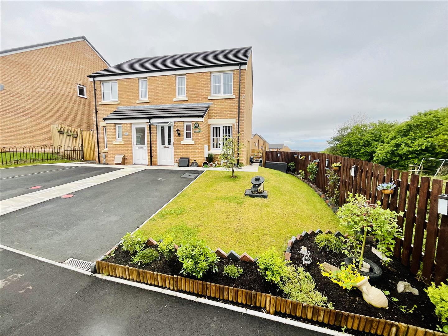 Willow Estates Properties for Sale in Llanelli and surrounding areas